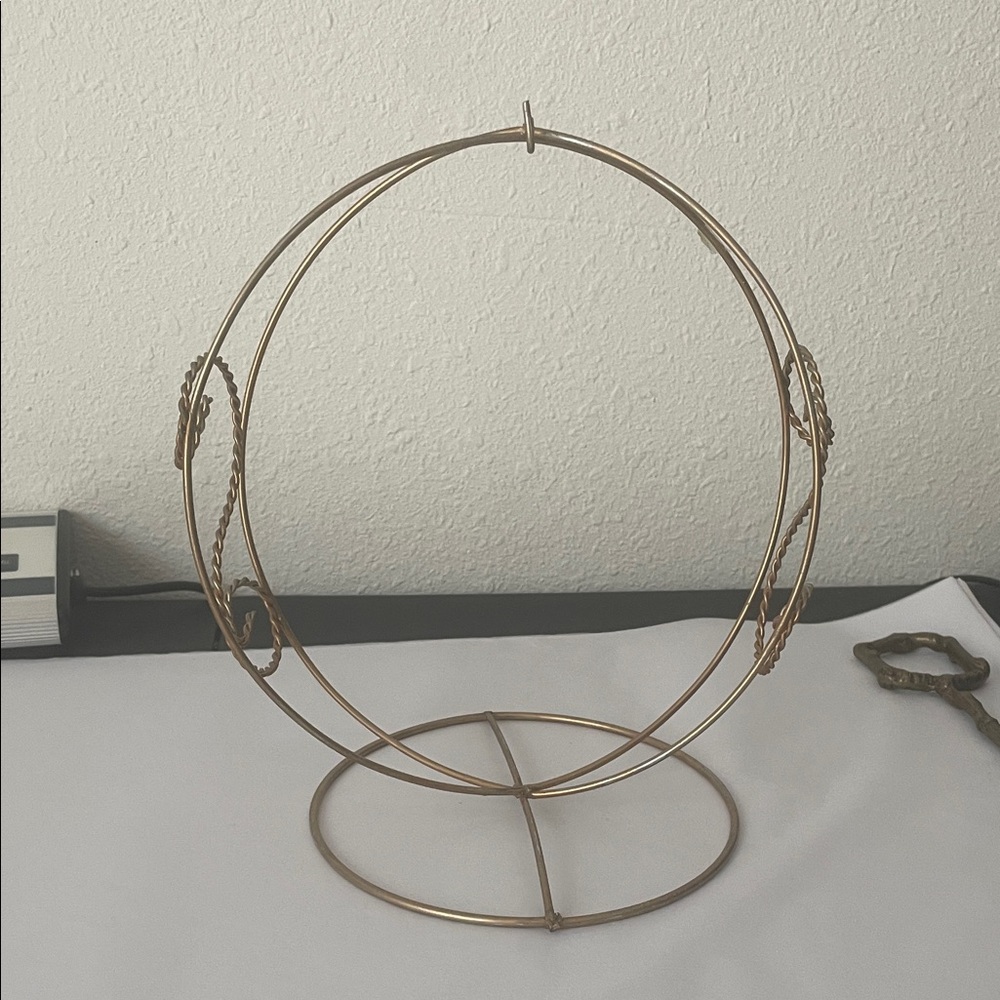Gold Wire ornament Display Stand
